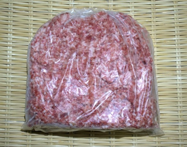鹿児島・宮崎産限定　黒豚ミンチ（冷凍）のサムネイル